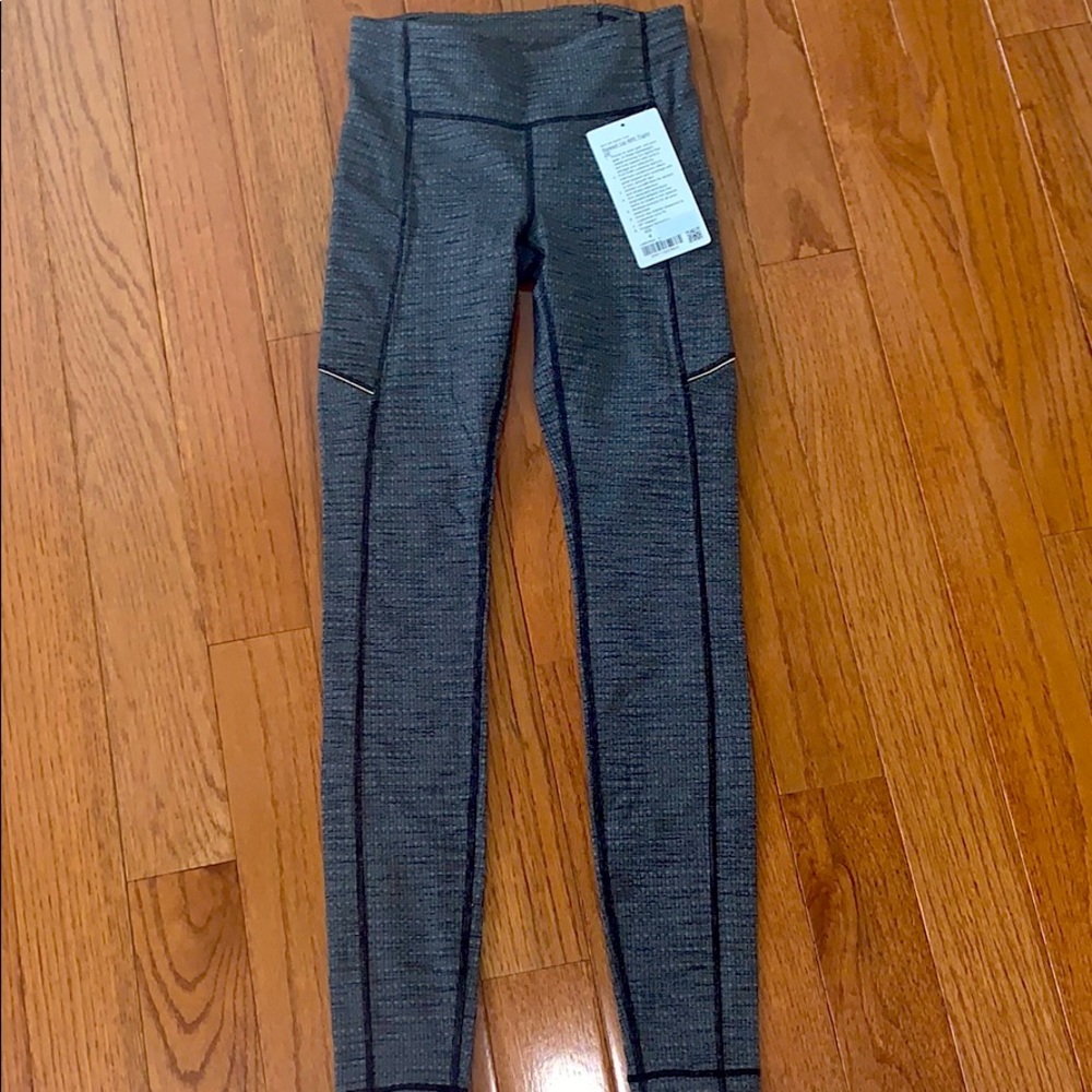 lululemon leggings, never worn, tag on